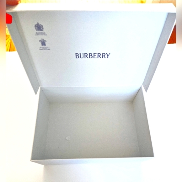 Authentic Burberry Gift Box - Picture 1 of 6